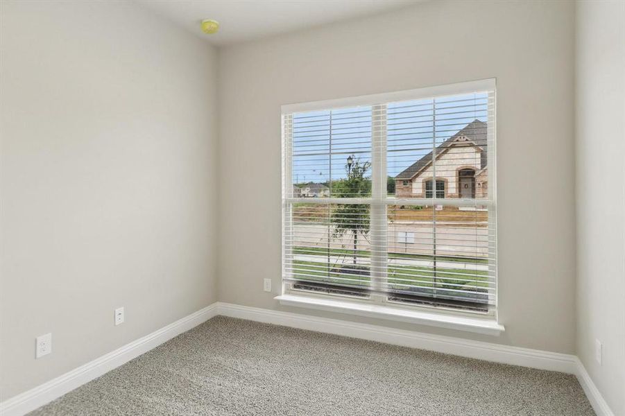 Spacious, unfurnished interior of a new home in , Alvarado (Image 16).