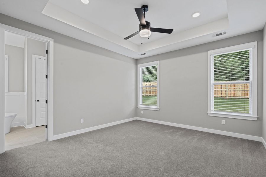 Spacious, unfurnished interior of a new home in Twin Oaks, Oakland (Image 20).