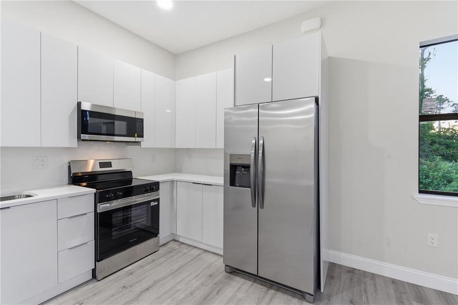Furnished interior view inside a new home in , Lehigh Acres (Image 12).
