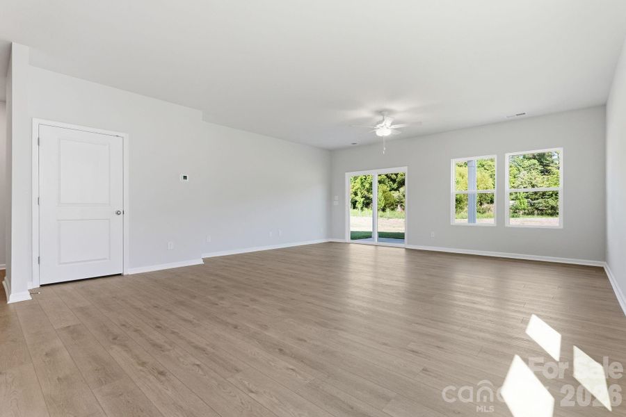 Spacious, unfurnished interior of a new home in Piper Creek, Newton (Image 16). Spacious, unfurnished interior of a new home in Piper Creek, Newton (Image 16).