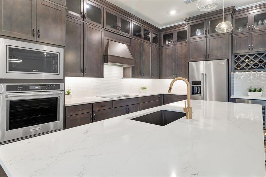 Furnished interior view inside a new home in , Orlando (Image 19).