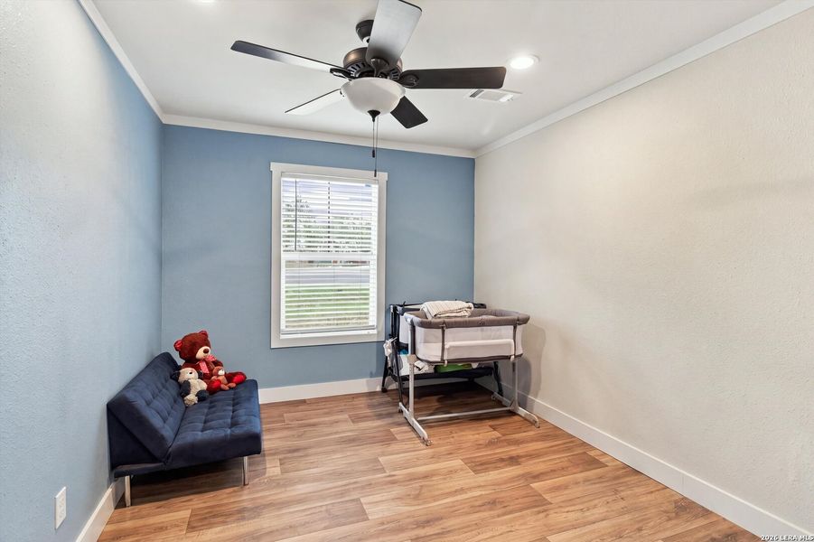 Furnished interior view inside a new home in , La Vernia (Image 24).