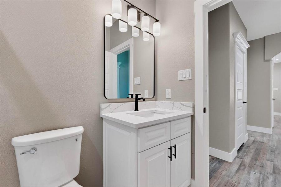 Furnished interior view inside a new home in , Terrell (Image 6).