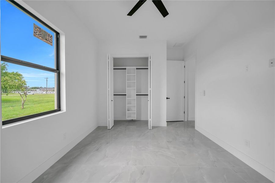 Spacious, unfurnished interior of a new home in , Cape Coral (Image 22).
