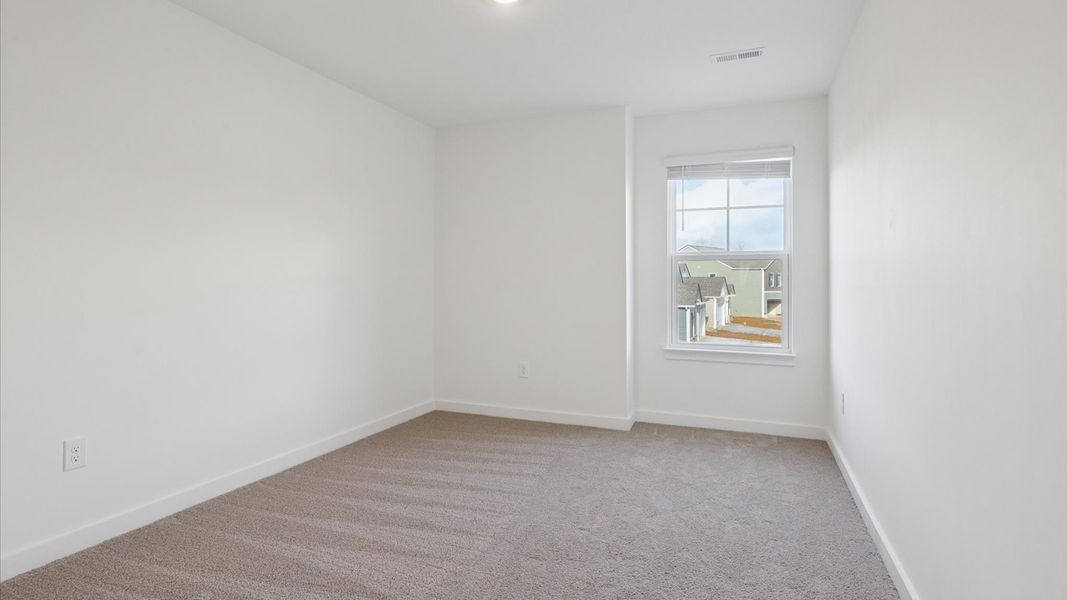 Spacious, unfurnished interior of a new home in Belhaven, Knoxville (Image 19).