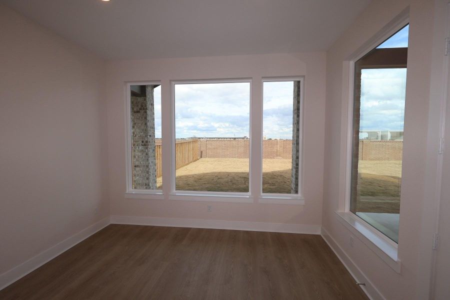 Spacious, unfurnished interior of a new home in Dunham Pointe, Cypress (Image 24).