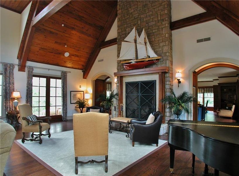 Furnished interior view inside a new home in , Gainesville (Image 13).