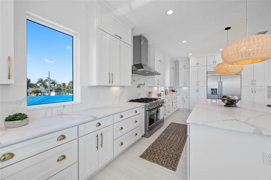 Furnished interior view inside a new home in , Treasure Island (Image 34).