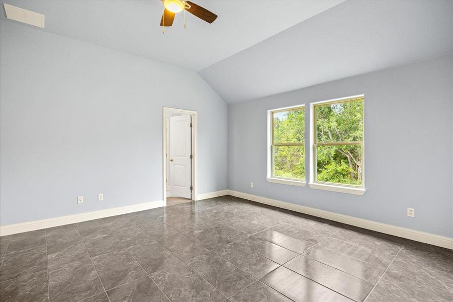 Spacious, unfurnished interior of a new home in , Granbury (Image 25). Spacious, unfurnished interior of a new home in , Granbury (Image 25).