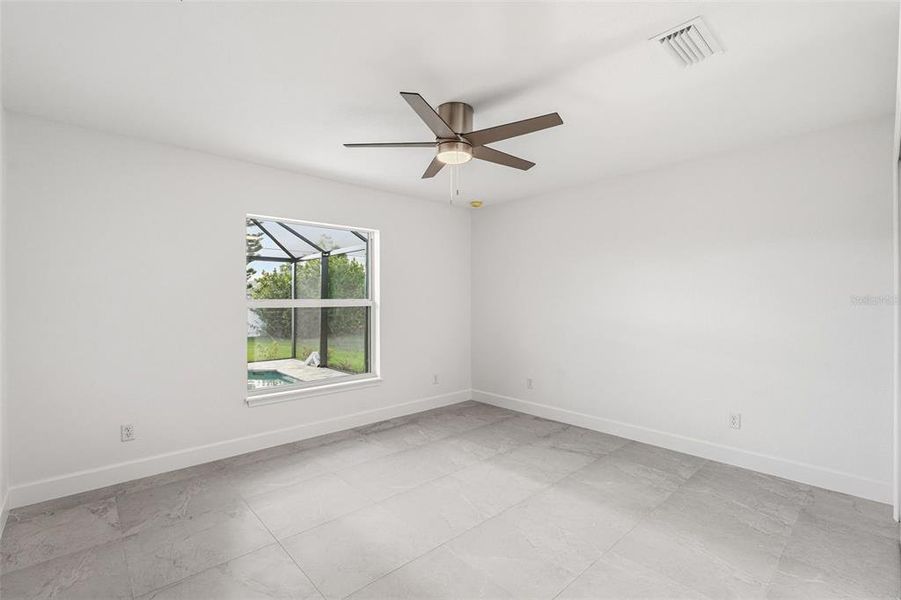 Spacious, unfurnished interior of a new home in , Englewood (Image 30).