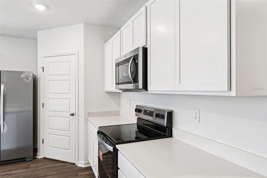 Furnished interior view inside a new home in Hamilton Bluff, Haines City (Image 4).