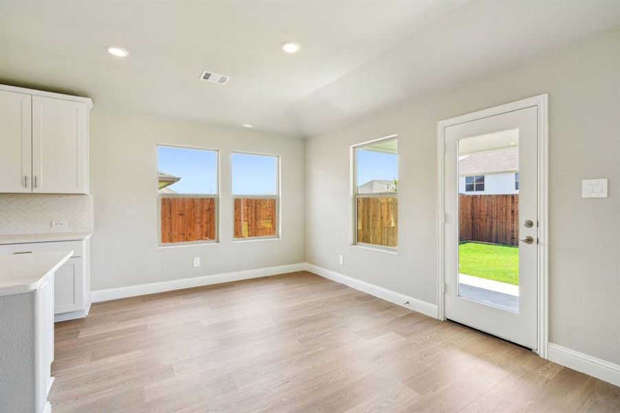 Photo is not of the actual home, but is an inspirational photo of builder’s model home and may depict options, furnishings, and/or decorator features that are not included. Photo is not of the actual home, but is an inspirational photo of builder’s model home and may depict options, furnishings, and/or decorator features that are not included.