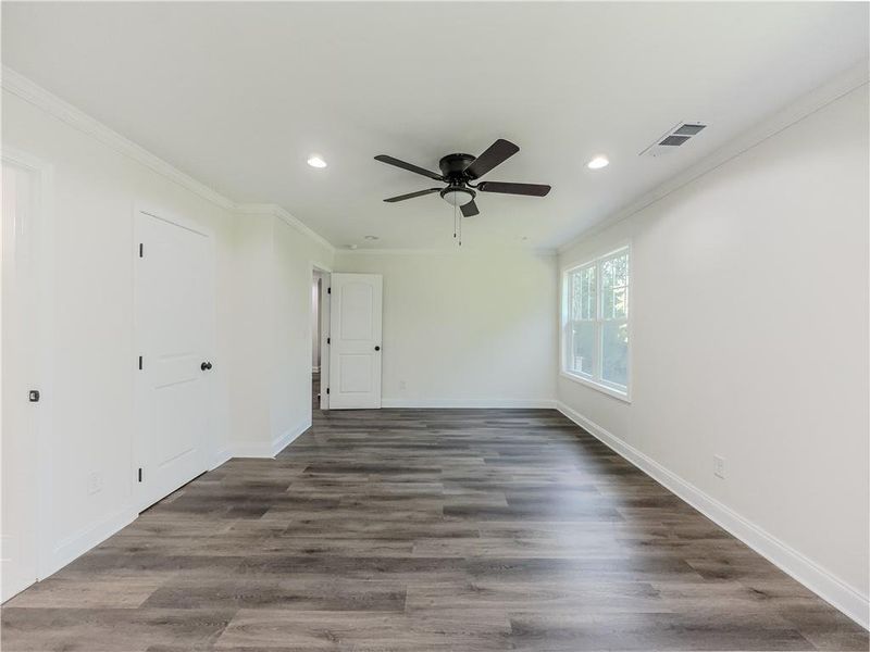 Spacious, unfurnished interior of a new home in , Lawrenceville (Image 25).