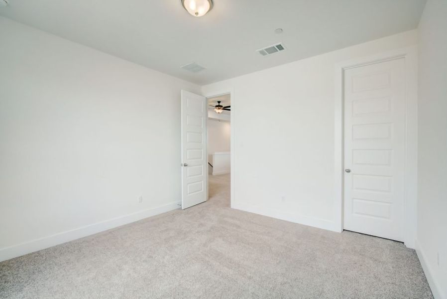 Spacious, unfurnished interior of a new home in Center 45, Round Rock (Image 21).