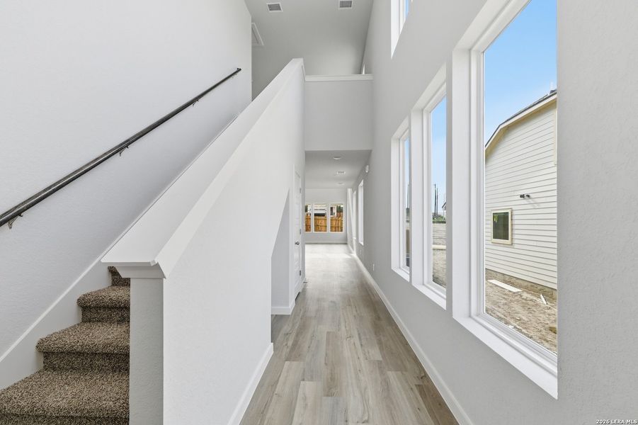 Spacious, unfurnished interior of a new home in The Meadows at Hunters Ranch, San Antonio (Image 9).