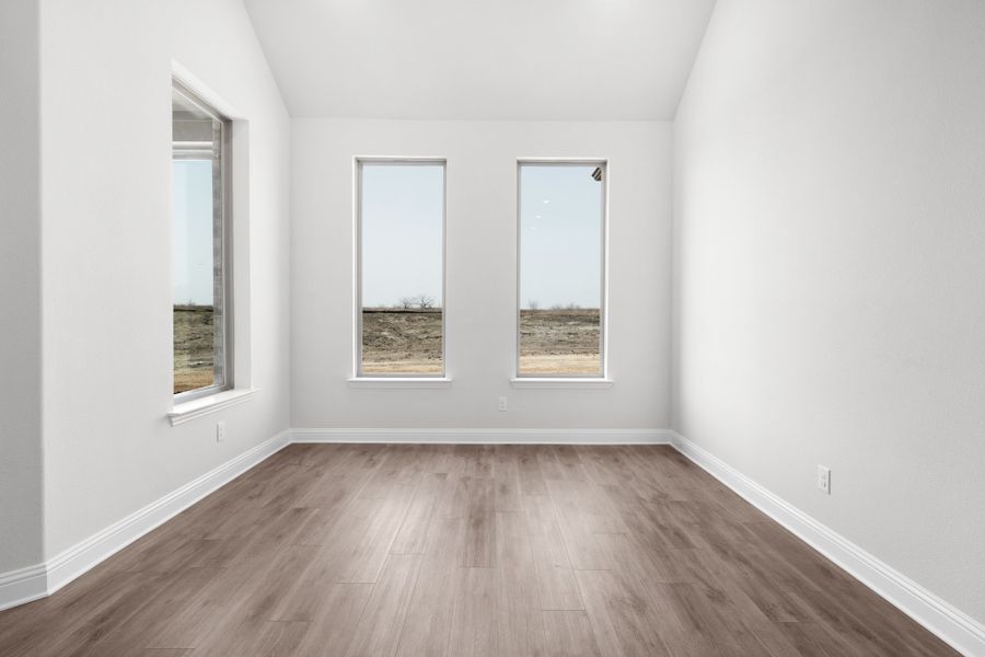 Spacious, unfurnished interior of a new home in Berkshire Estates, Mesquite (Image 21).