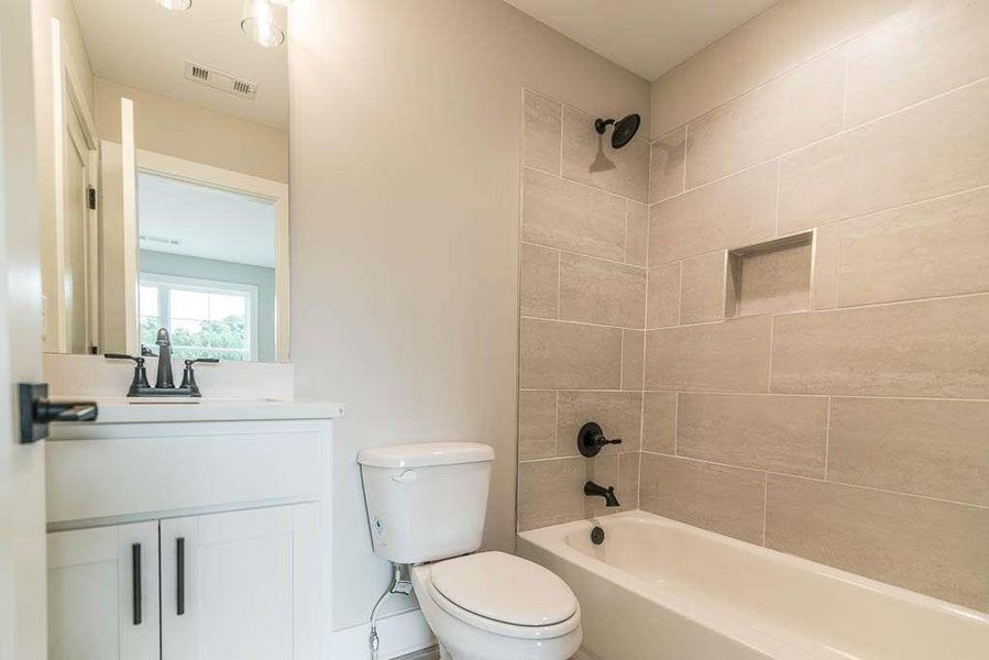 Image 20 of a home in Creekside.