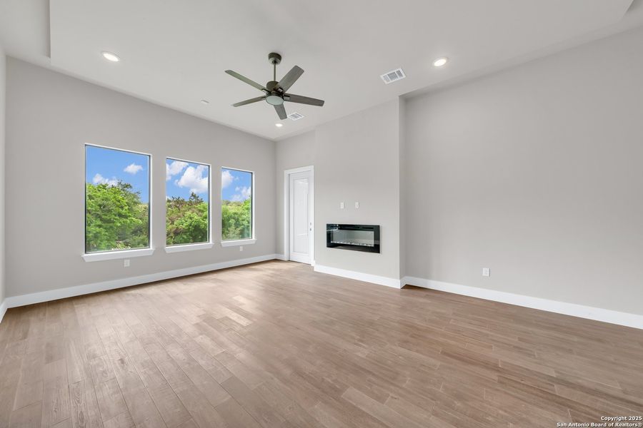 Spacious, unfurnished interior of a new home in , Spring Branch (Image 25). Spacious, unfurnished interior of a new home in , Spring Branch (Image 25).