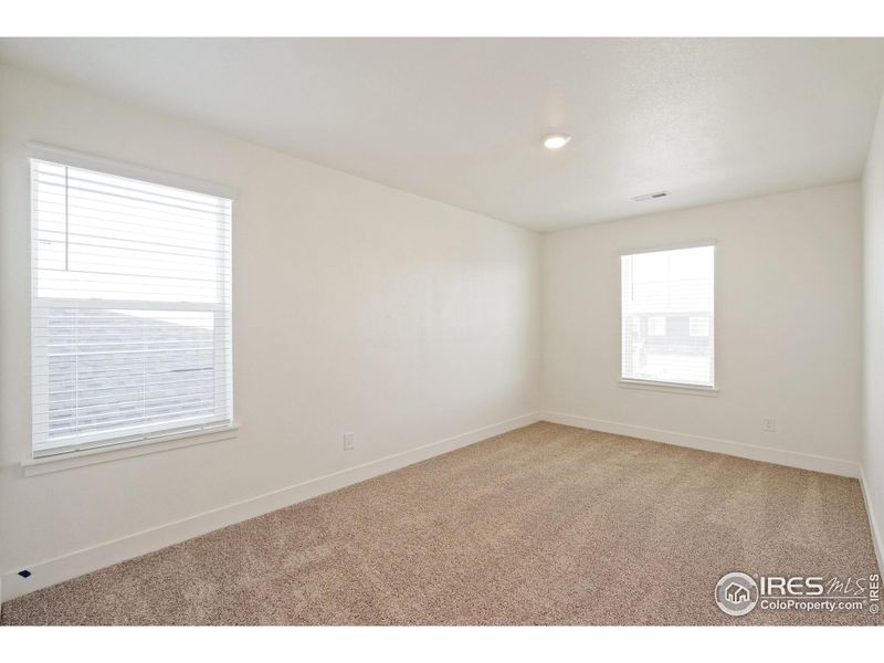 Spacious, unfurnished interior of a new home in Ridge at Johnstown, Johnstown (Image 30).