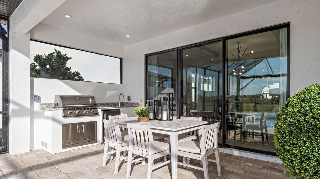 Lanai & Summer Kitchen