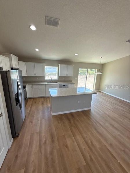 Spacious, unfurnished interior of a new home in , Ocala (Image 11).