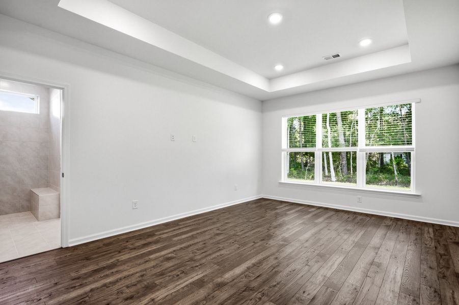 Spacious, unfurnished interior of a new home in Northbrook, Murrells Inlet (Image 39).