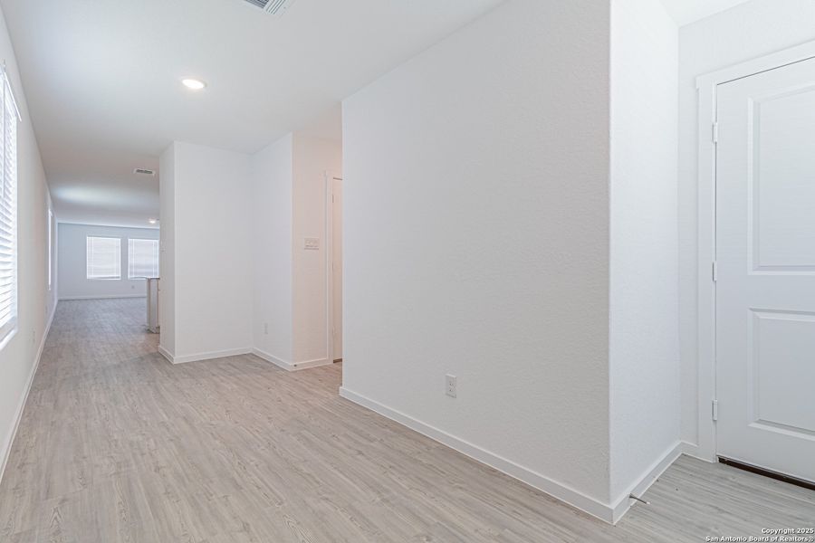 Spacious, unfurnished interior of a new home in Landon Ridge, San Antonio (Image 14). Spacious, unfurnished interior of a new home in Landon Ridge, San Antonio (Image 14).