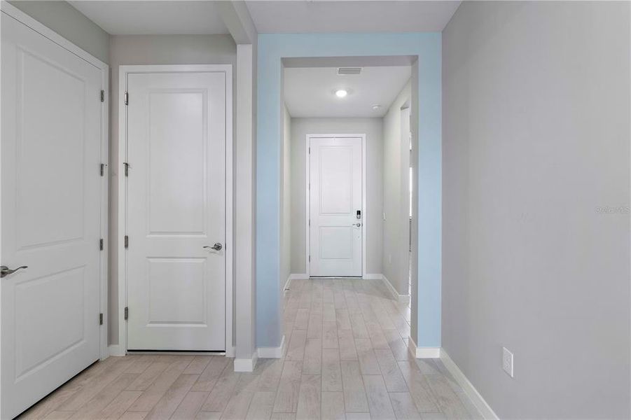 Spacious, unfurnished interior of a new home in Palmetto Landing at Babcock Ranch - Tradition, Punta Gorda (Image 21).