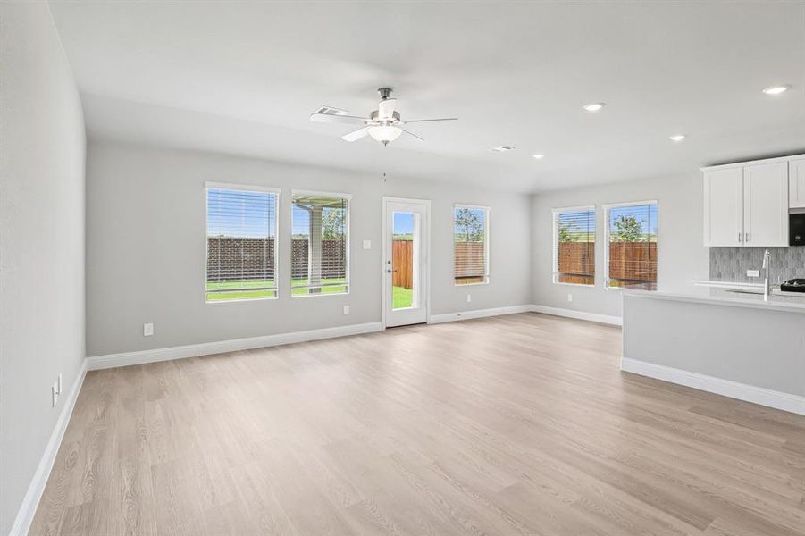 Photo is not of the actual home, but is an inspirational photo of builder’s model home and may depict options, furnishings, and/or decorator features that are not included. Photo is not of the actual home, but is an inspirational photo of builder’s model home and may depict options, furnishings, and/or decorator features that are not included.