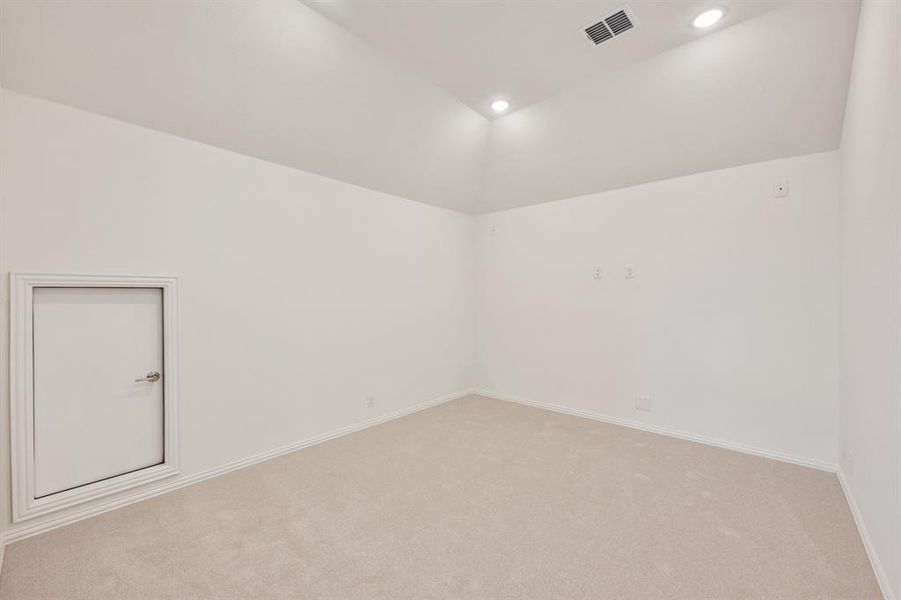 Spacious, unfurnished interior of a new home in Wildflower Ranch 60-65, Fort Worth (Image 38).