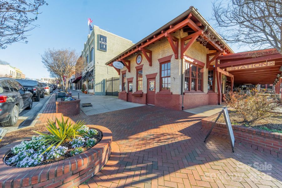 Image 14 of a home in .