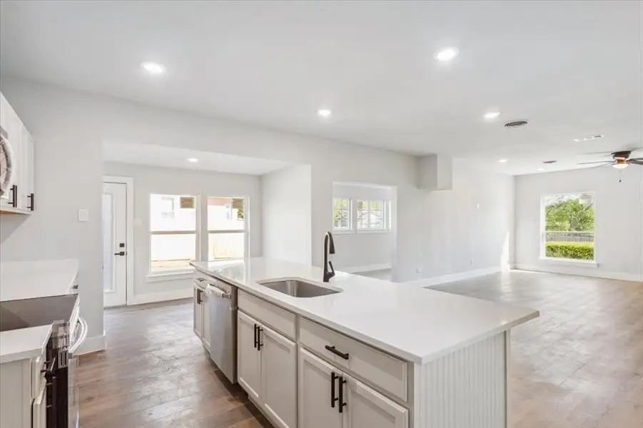 Furnished interior view inside a new home in , Waco (Image 6).