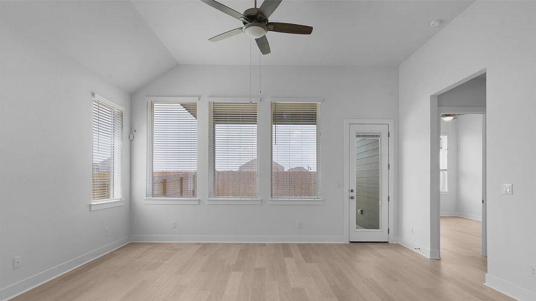 Spacious, unfurnished interior of a new home in Santa Rita Ranch, Liberty Hill (Image 17).