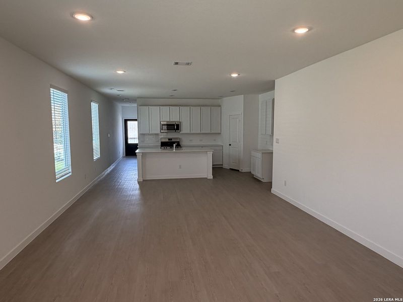 Spacious, unfurnished interior of a new home in Kyndwood, New Braunfels (Image 3). Spacious, unfurnished interior of a new home in Kyndwood, New Braunfels (Image 3).
