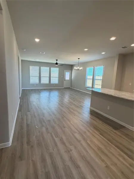 Spacious, unfurnished interior of a new home in La Segarra, Brookshire (Image 5).