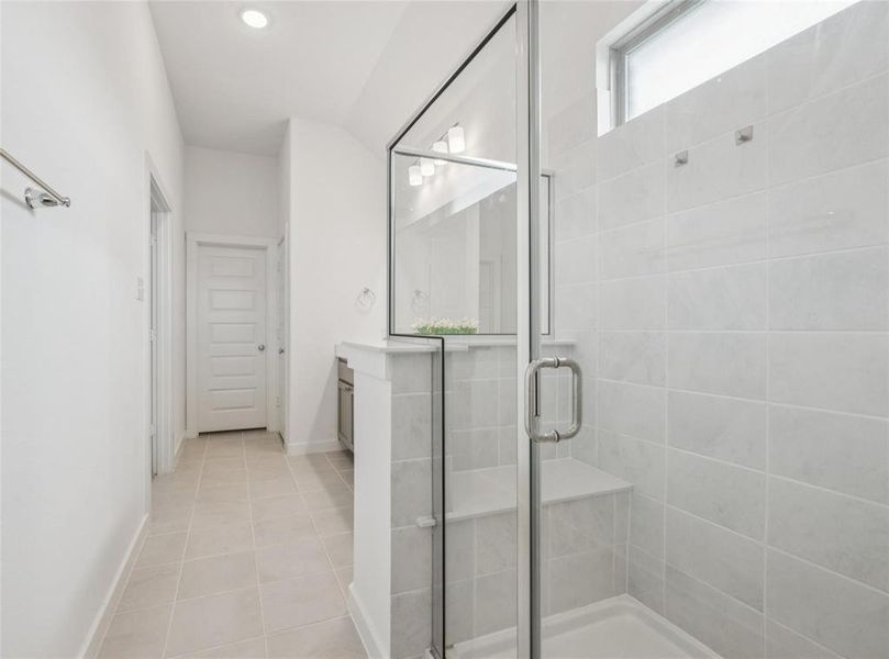 Furnished interior view inside a new home in , Fort Worth (Image 7).