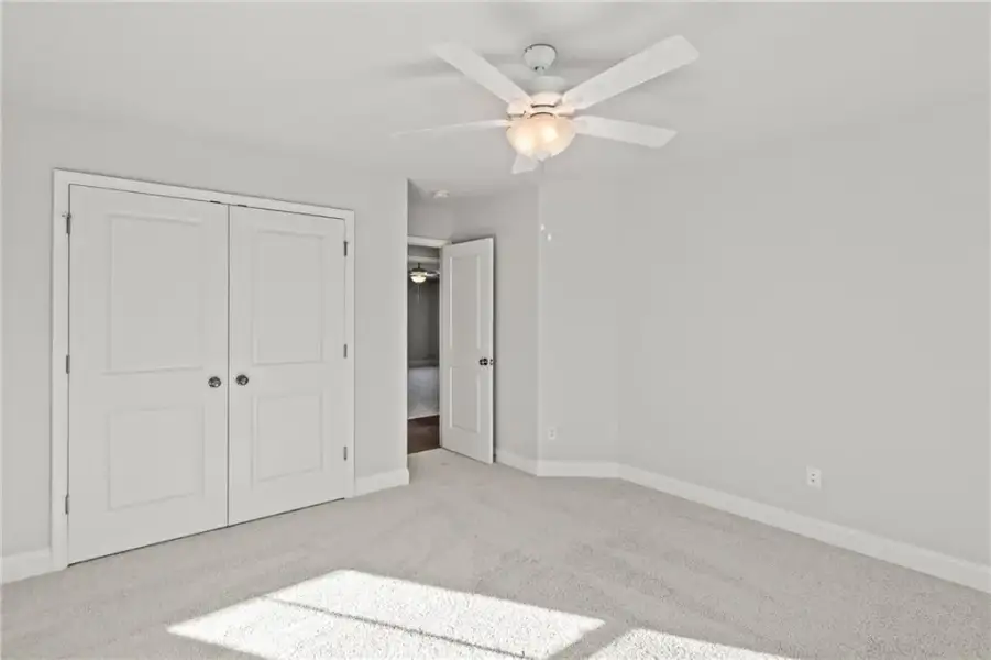 Spacious, unfurnished interior of a new home in Hawthorne Ridge, McDonough (Image 18).