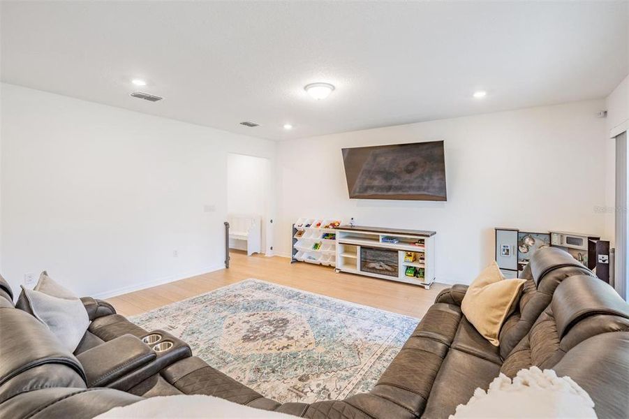 Furnished interior view inside a new home in , Land O' Lakes (Image 8).
