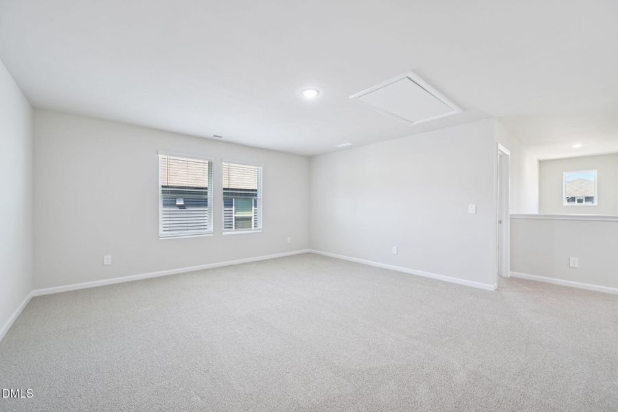 29-web-or-mls-Raleigh - Oak Manor - 713