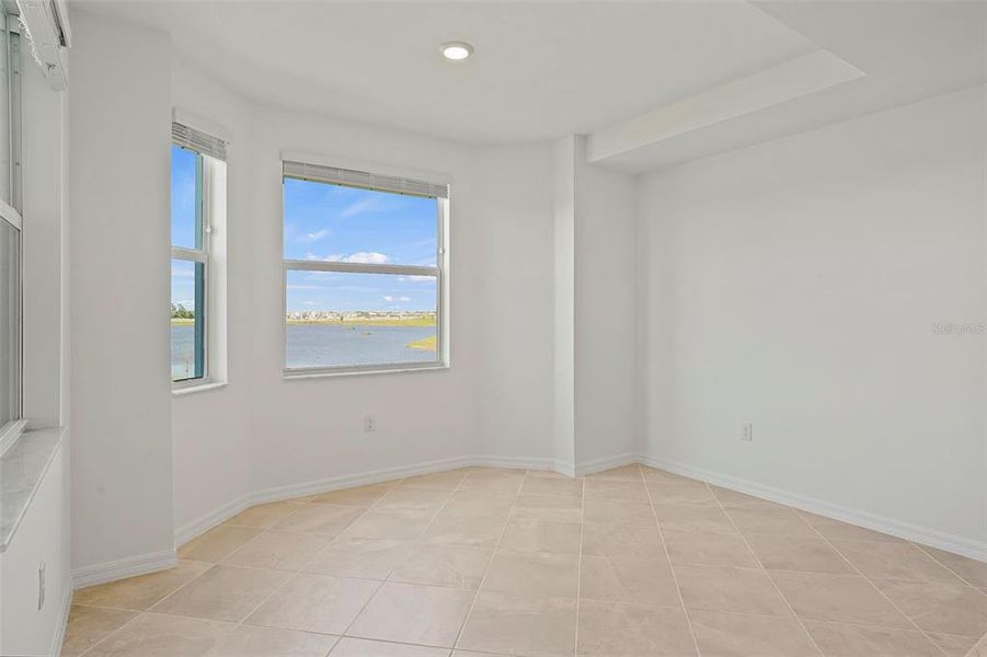 Spacious, unfurnished interior of a new home in , Venice (Image 17).