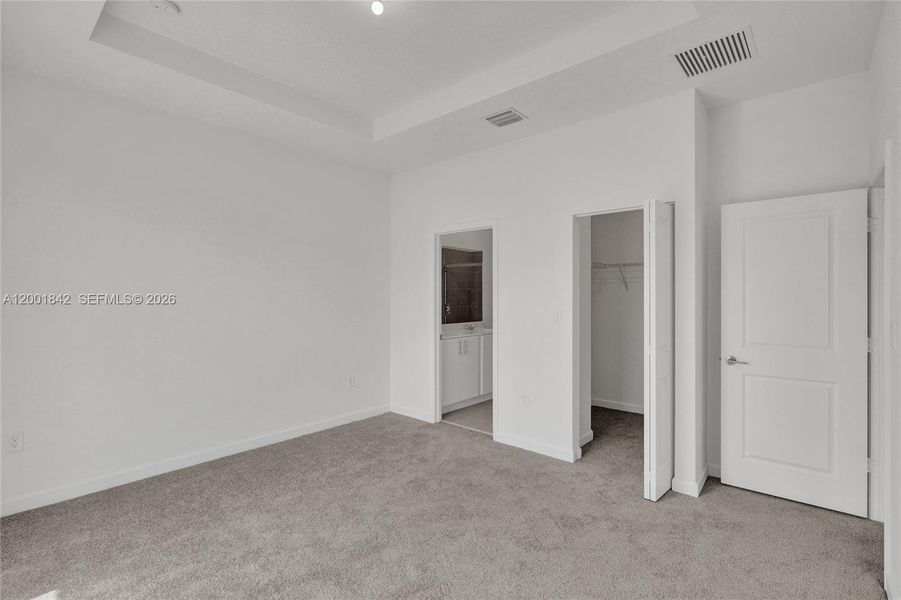 Spacious, unfurnished interior of a new home in , Homestead (Image 21).
