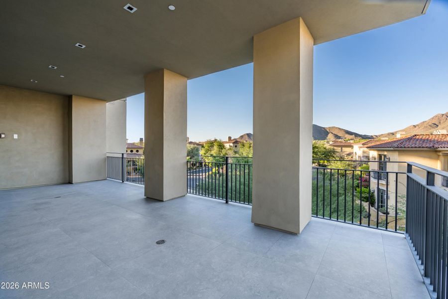 18720 N 101st St #3008