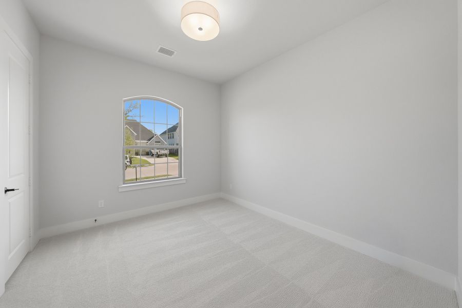 Spacious, unfurnished interior of a new home in The Homestead - 62', Rockwall (Image 18).