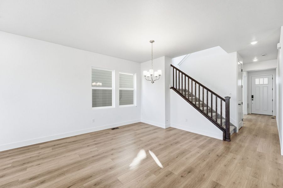 Spacious, unfurnished interior of a new home in Trailstone, Arvada (Image 11).