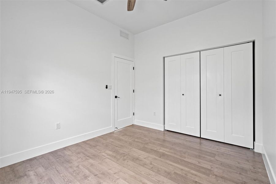 Spacious, unfurnished interior of a new home in , Fort Lauderdale (Image 20).