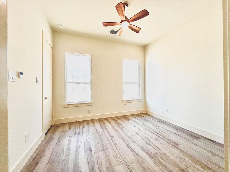 Spacious, unfurnished interior of a new home in , Dayton (Image 24).