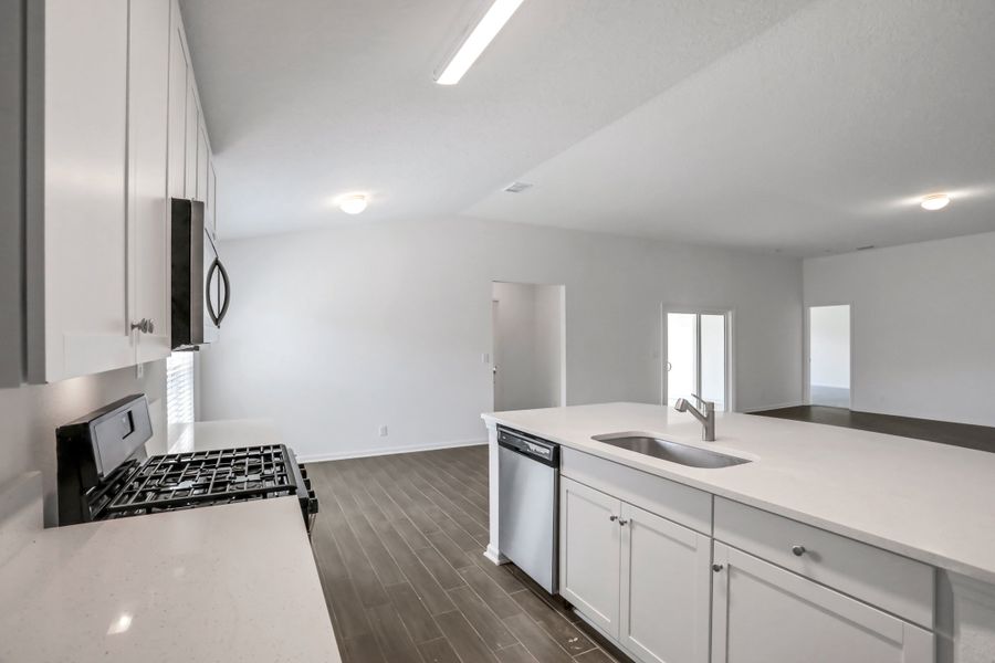 4br New Home in Orange Park, FL.  - Slide 39