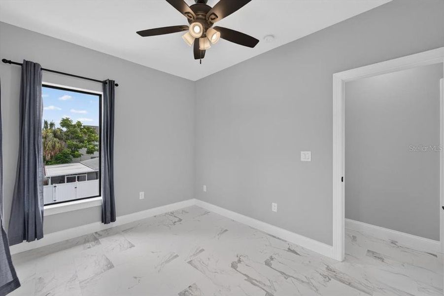 Spacious, unfurnished interior of a new home in , Tampa (Image 62).