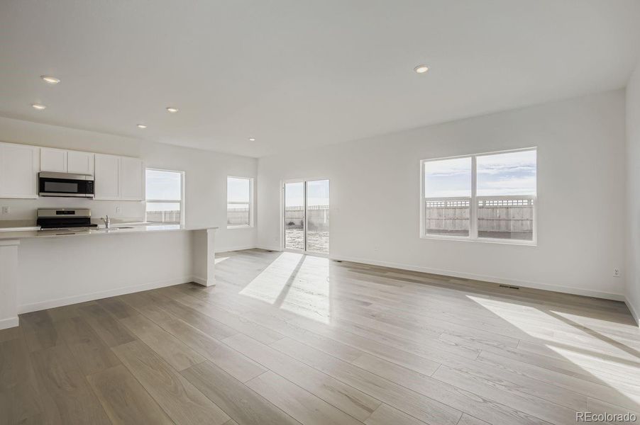 Spacious, unfurnished interior of a new home in Ledge Rock: The Camden Collection, Johnstown (Image 12).