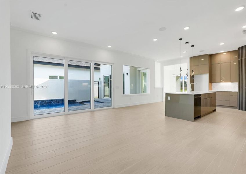 Spacious, unfurnished interior of a new home in Hampton Green at Providence, Davenport (Image 11). Spacious, unfurnished interior of a new home in Hampton Green at Providence, Davenport (Image 11).